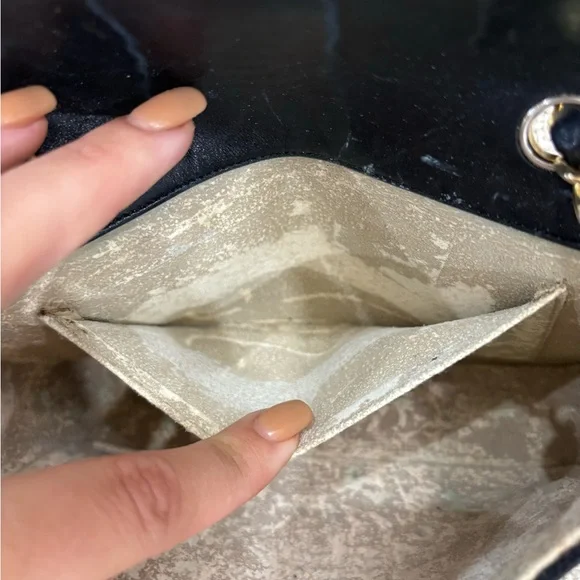 Authentic CHANEL black lambskin bicolor crossbody gold hardware - Picture 14 of 15